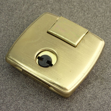 310-go-8-TV Kofferschloss, groß, vermessingt