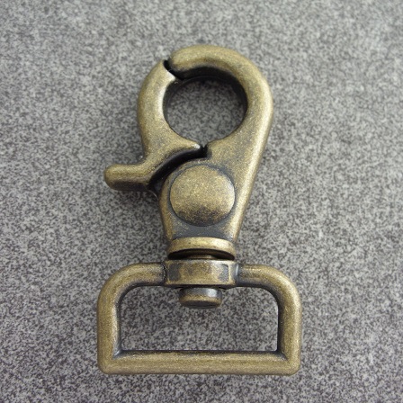 376-C4445-AM-8-TV Scheren-Karabinerhaken, altmessing,für 20 mm